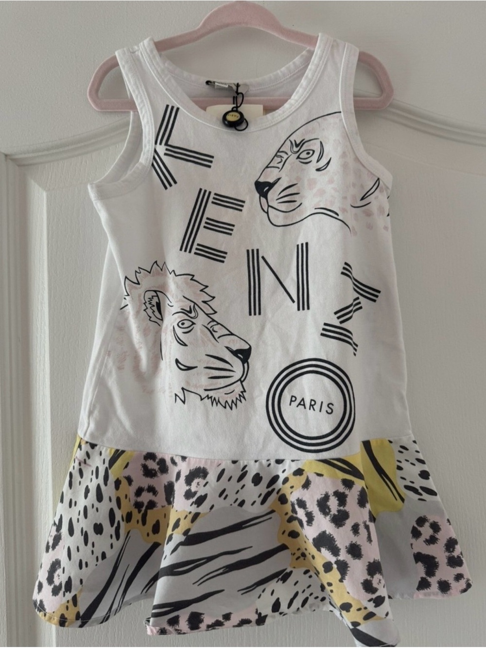 Aris White Tee with Black Lion Graphic and Pale Pink Accents